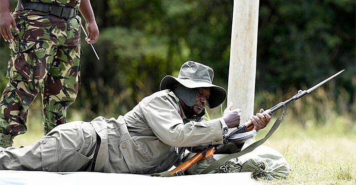 Museveni promotes 380 UPDF officers