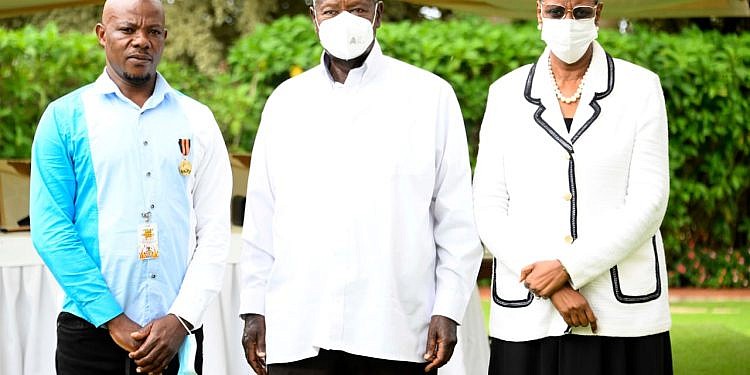 Museveni awards medal to boda boda rider who ‘arrested’  Ndiga clan head killers