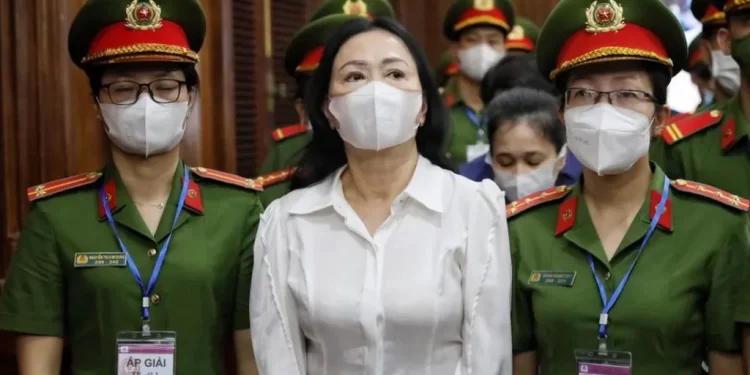 Vietnamese billionaire sentenced to death for $44bn fraud
