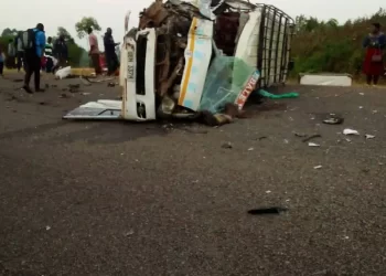 Six die after taxi collides with Rukungiri bound bus in Ntungamo