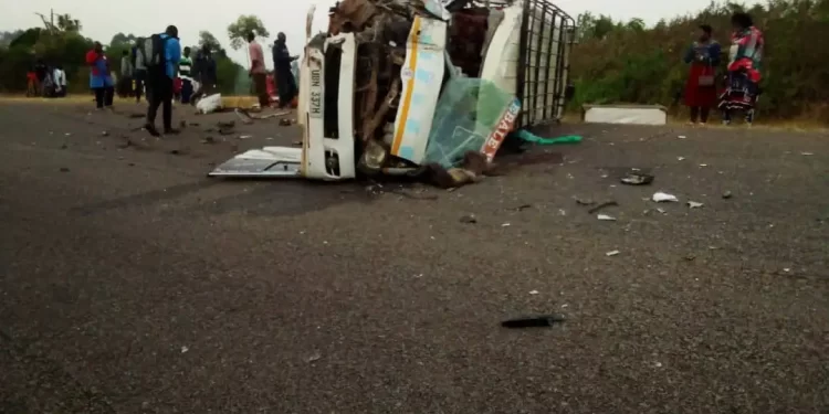 Six die after taxi collides with Rukungiri bound bus in Ntungamo