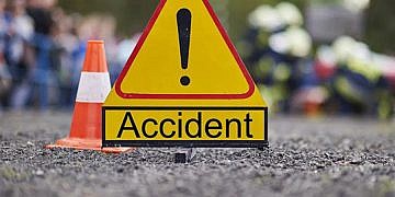 11 dead, scores injured as truck carrying vendors overturns