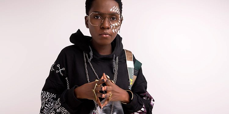 Azawi deletes posts supporting march to Parliament