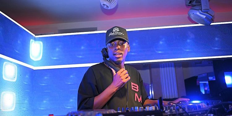 Mas Musiq thrills Kampala with energetic Amapiano performance 