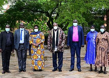 Museveni discusses wealth creation with Kenyan bishop