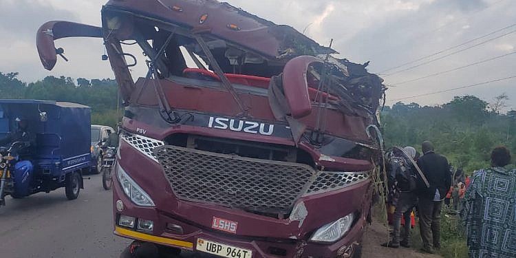 Eight killed in collision between Jaguar bus , truck on Kampala-Masaka highway