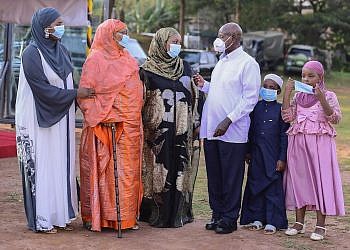 Museveni pledges shs2bn to support Muslim women’s saccos