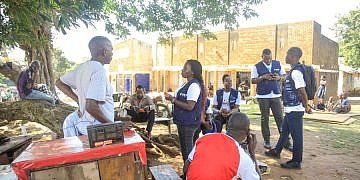 NGO organises special Valentine’s Day moonlight treat for Nakiwogo landing site dwellers