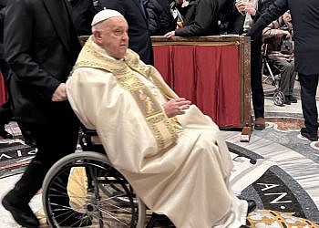 Catholics worldwide pray as Pope Francis battles double Pneumonia