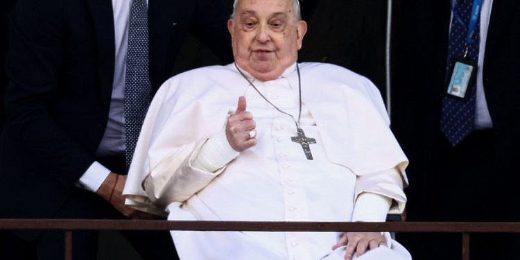 He is back: Pope Francis Makes First Appearance After 38-Day Hospitalization