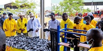 Museveni launches youth training hub in Bunyoro