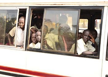 Experts warn of emotional abuse in kindergarten children during early morning school preparations