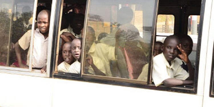 Experts warn of emotional abuse in kindergarten children during early morning school preparations