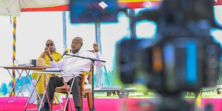 Museveni asks journalists to use their platforms to defend PDM