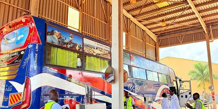 Gov’t takes YY buses through comprehensive inspection