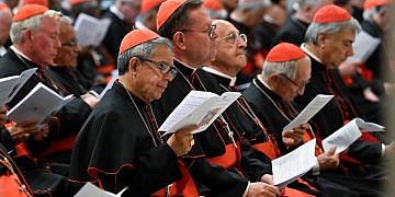 Cardinals urge Catholics worldwide to join in prayer ahead of Papal conclave