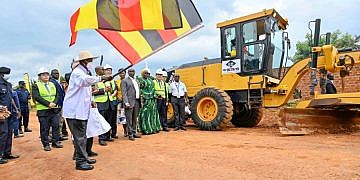 Museveni flags off  construction of shs213bn  Kayunga-Galiraya Road to link Central to Northern Uganda