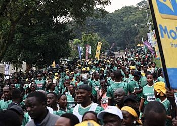 Thousands participate in Mak Run to raise funds for children with disability