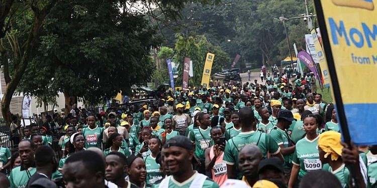 Thousands participate in Mak Run to raise funds for children with disability