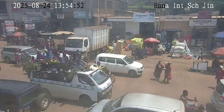 Taxi with 31 passengers impounded, driver, occupants arrested