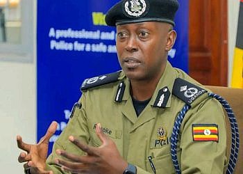 Mob kills robber who had attacked bar and held everyone at gunpoint