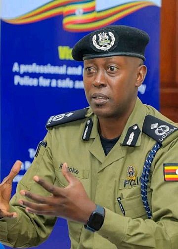 Mob kills robber who had attacked bar and held everyone at gunpoint