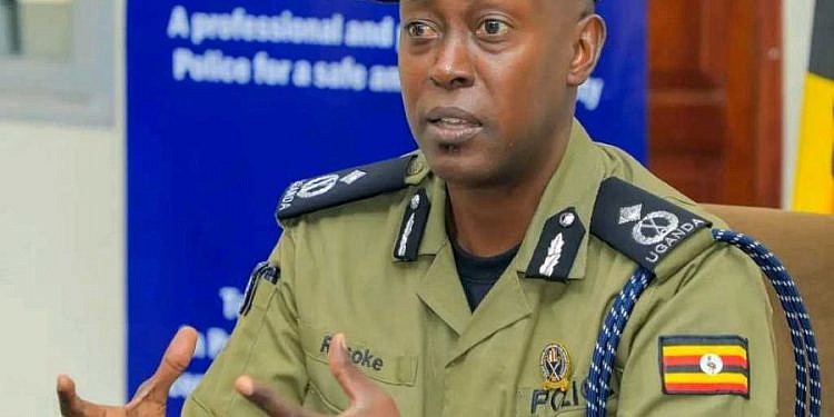 Mob kills robber who had attacked bar and held everyone at gunpoint