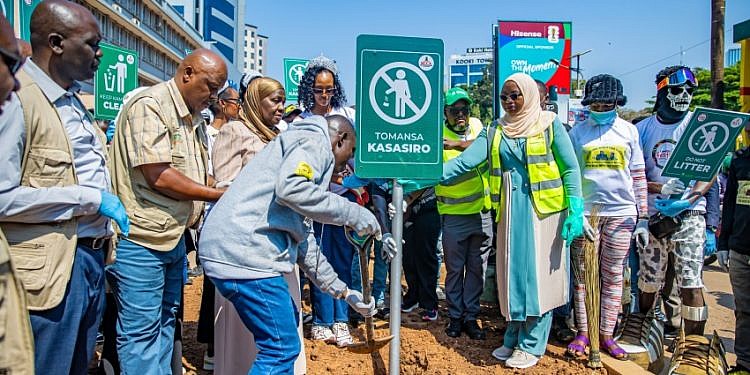KCCA launches ‘No-litter day’ to tackle waste, promote citywide clean-up as Kampala festival nears