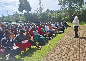 Gov’t starts training health extension workers in eight districts