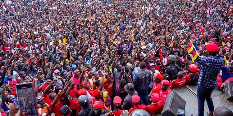 Bobi Wine asks Ugandans to overcome historical enmity as he campaigns in Lira City