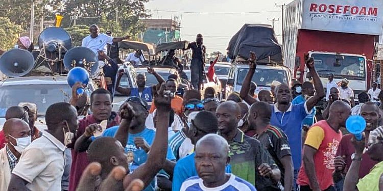 Nandala Mafabi condemns ‘tax extraction without development’ in Busia, promises change