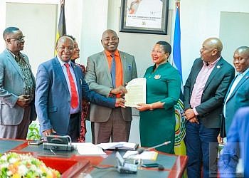 Among pledges action on teachers’ strike, urges them to return to class