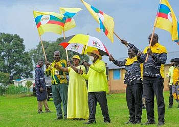 PICTORIAL: Museveni hits road running with campaigns in Acholi