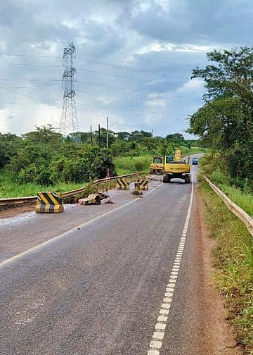 Karuma–Kamdini Road closed after major section collapses, traffic diverted
