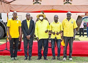 Museveni announces revolving fund for locals living near Mbale State Lodge