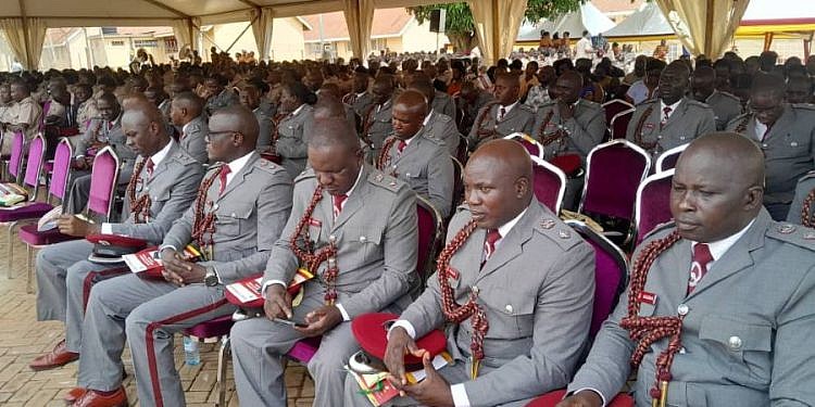 58 Prisons officers complete command and staff course