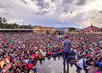 Bobi Wine promises freedom for Besigye, other political prisoners as he campaigns in Kigezi