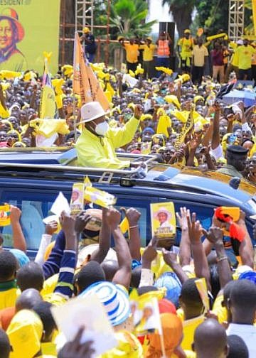 Museveni wraps up campaigns in Busigu with a bang