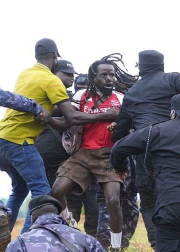 Pictures: Police arrest NUP supporters during Bobi Wine’s campaign trail in Mbarara