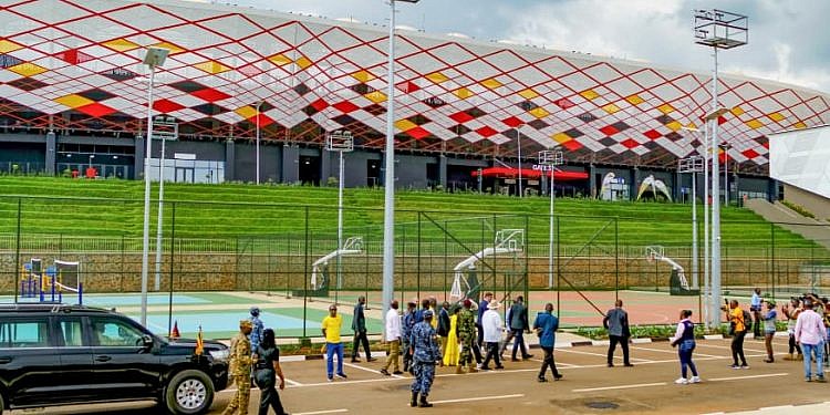 Museveni officially opens Hoima City Stadium