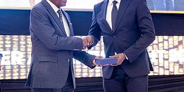 Cavendish executive director celebrated with prestigious SMACK alumni award