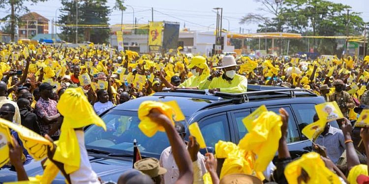 I want to support you to become wealthy,” Museveni tells Entebbe residents