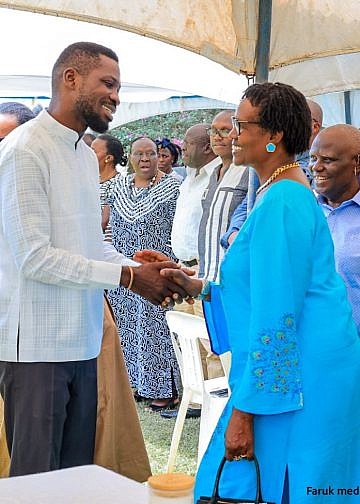 Besigye endorses Bobi Wine, sends financial support ahead of 2026 polls