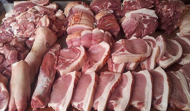Uganda moves to expand pork and chicken production