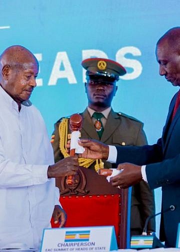 Museveni succeeds Ruto as EAC chairperson, calls for unity