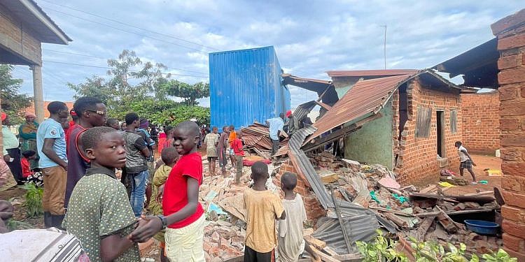 Trailer detaches, kills mother, three- year old daughter