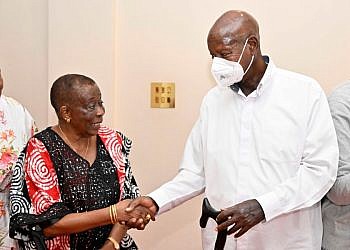 Museveni hosts former Tanzanian First Lady Anna Mkapa 