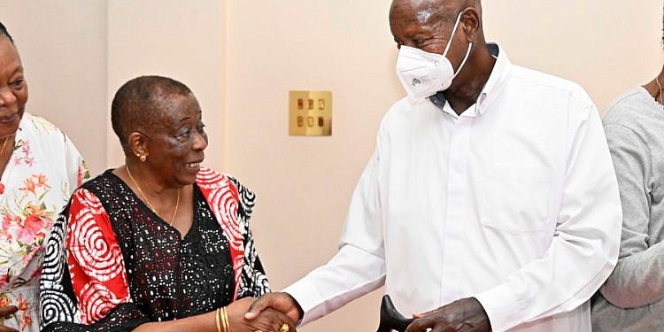 Museveni hosts former Tanzanian First Lady Anna Mkapa