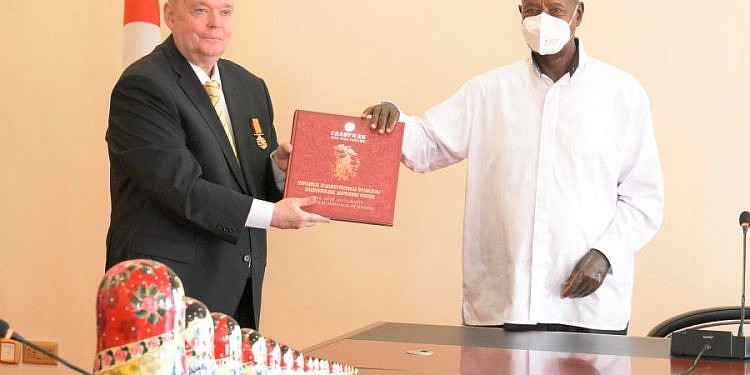 Museveni bids farewell to outgoing Russian ambassador, Semivolos as tenure ends