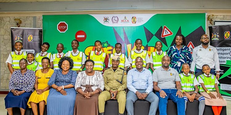 Schools urged to employ traffic wardens as new term begins